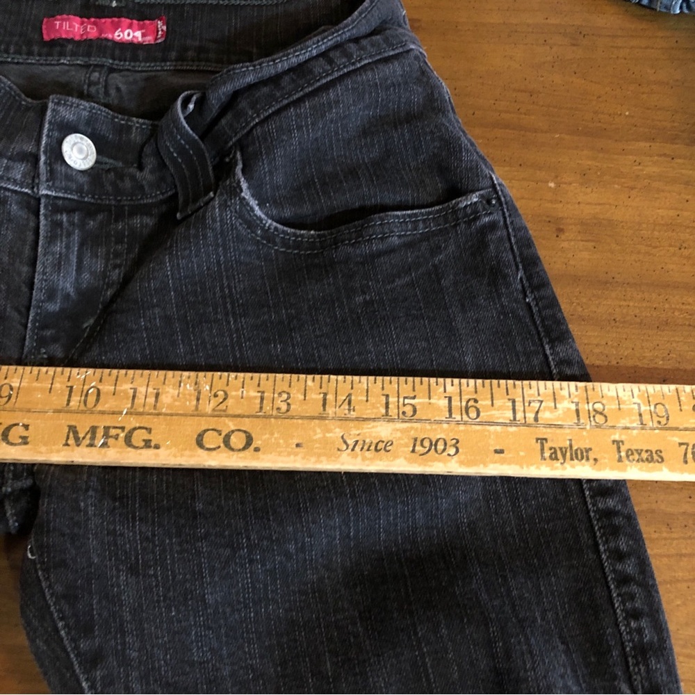 PREOWNED woman Levi's 504 Tilted Mid Rise denim Jeans Black SZ 3 - Picture 5 of 8